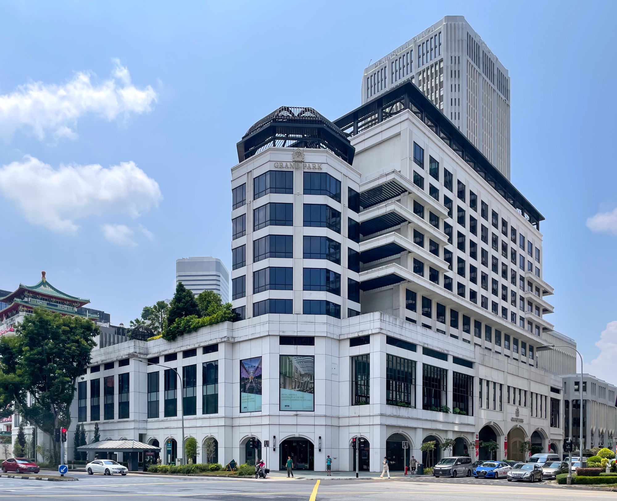 هتل گرند پارک سیتی هال