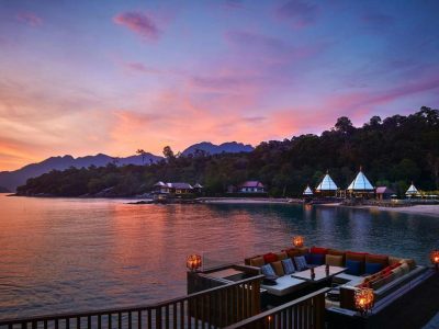 Kuala_Lumpur_at_dawn_(18794580599)