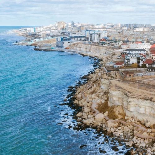 aktau hero